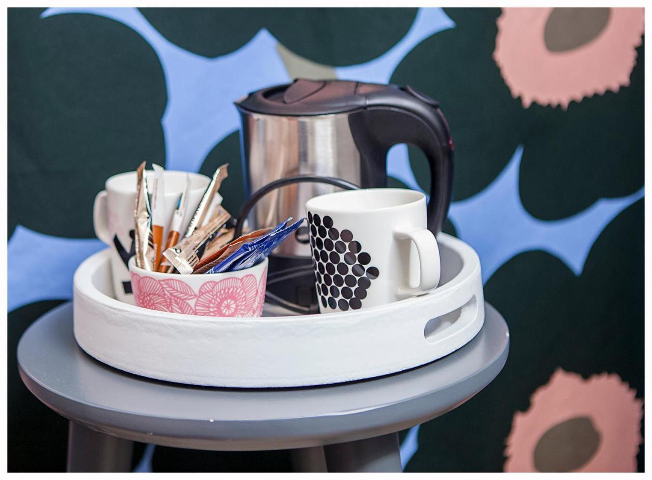 Crystal Arctic Suites โรวานิเอมิ ภายนอก รูปภาพ A coffee set